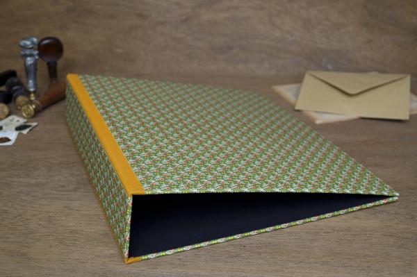 High-quality office folder "Poldi", green mustard-colored